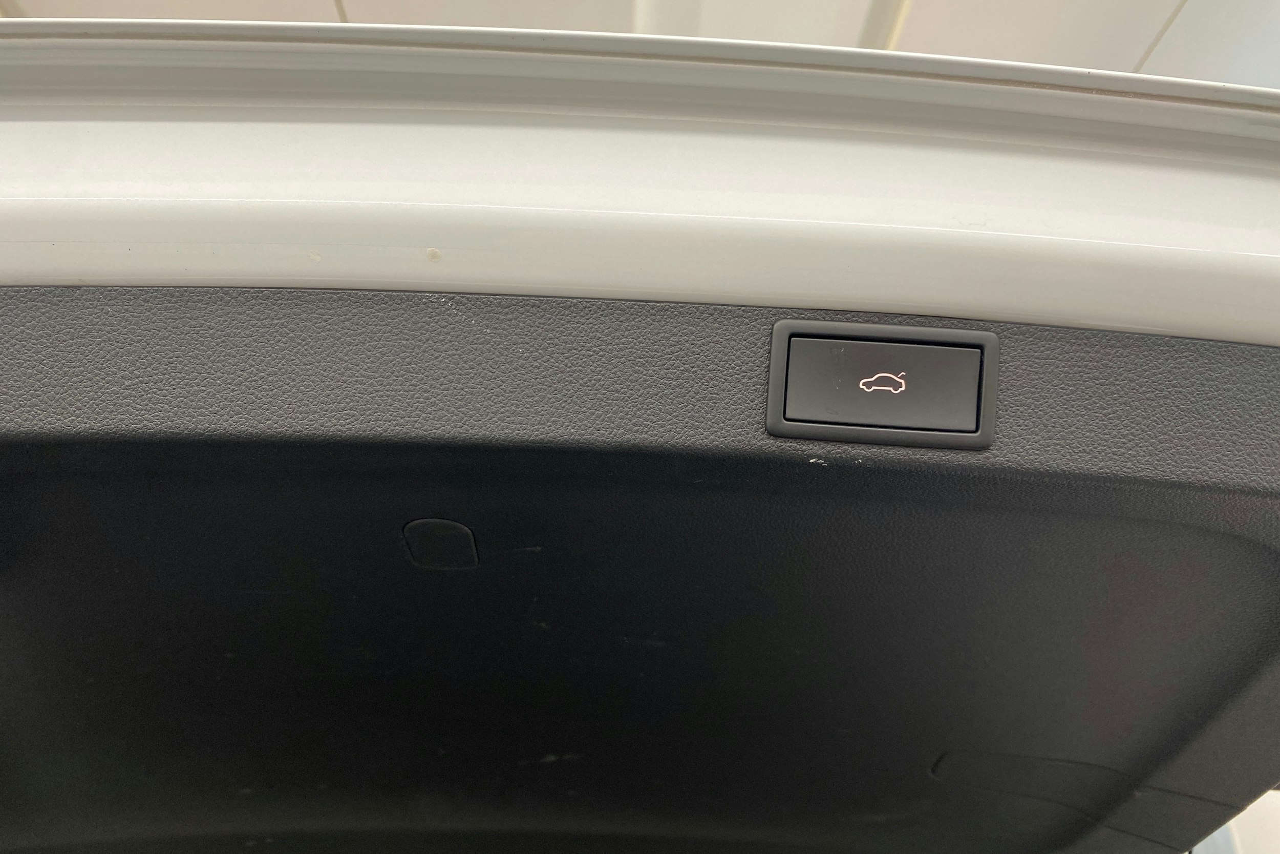 Valkoinen Skoda OCTAVIA 2022 kuva 16.