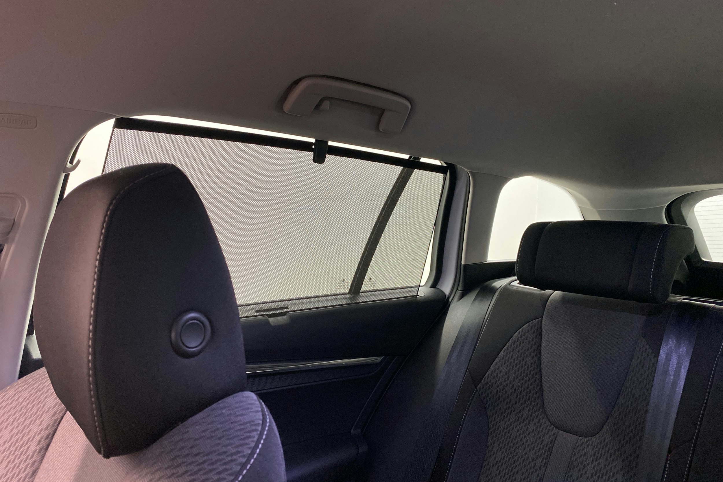 Valkoinen Skoda OCTAVIA 2022 kuva 18.