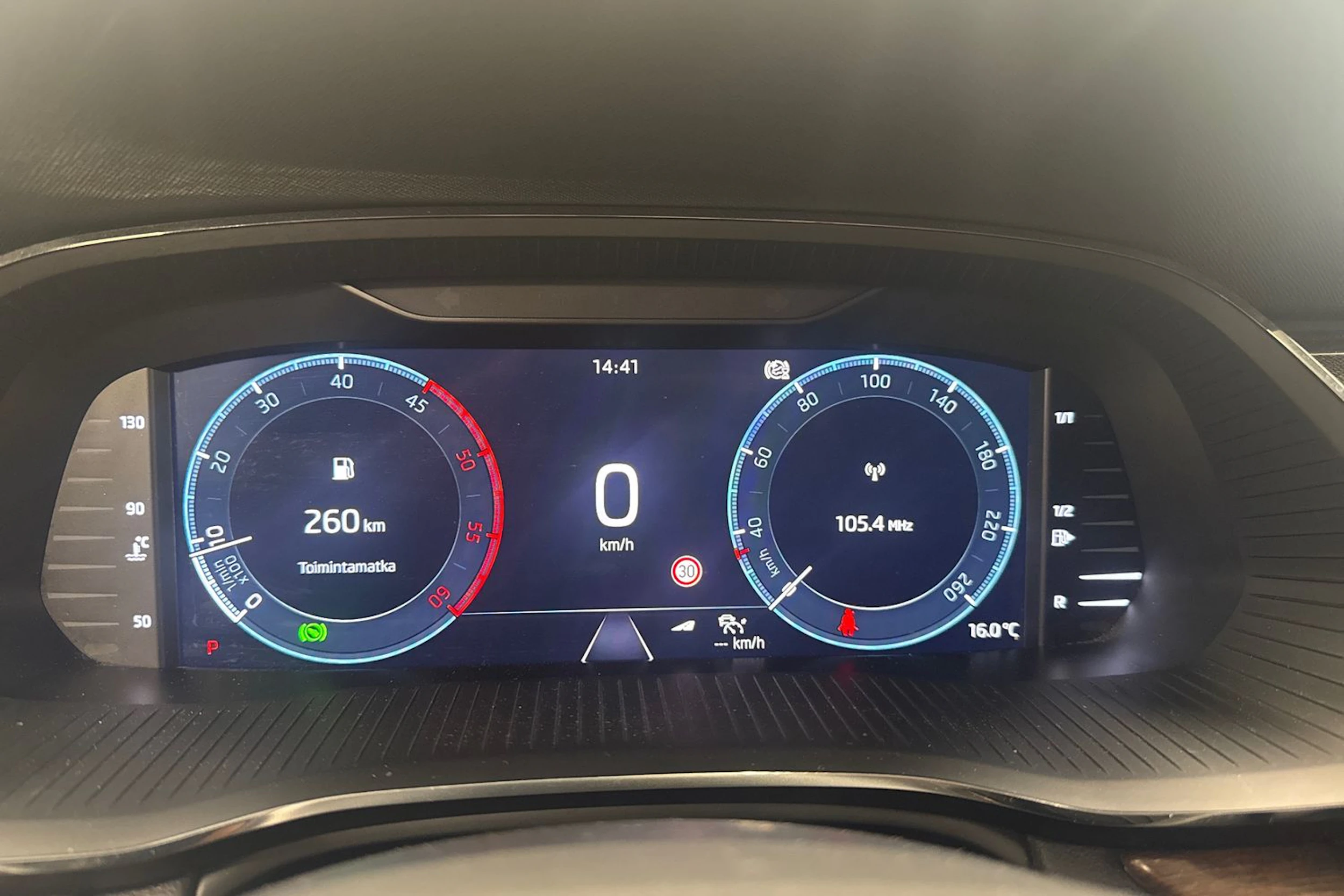 Musta Skoda OCTAVIA 2022 kuva 18.