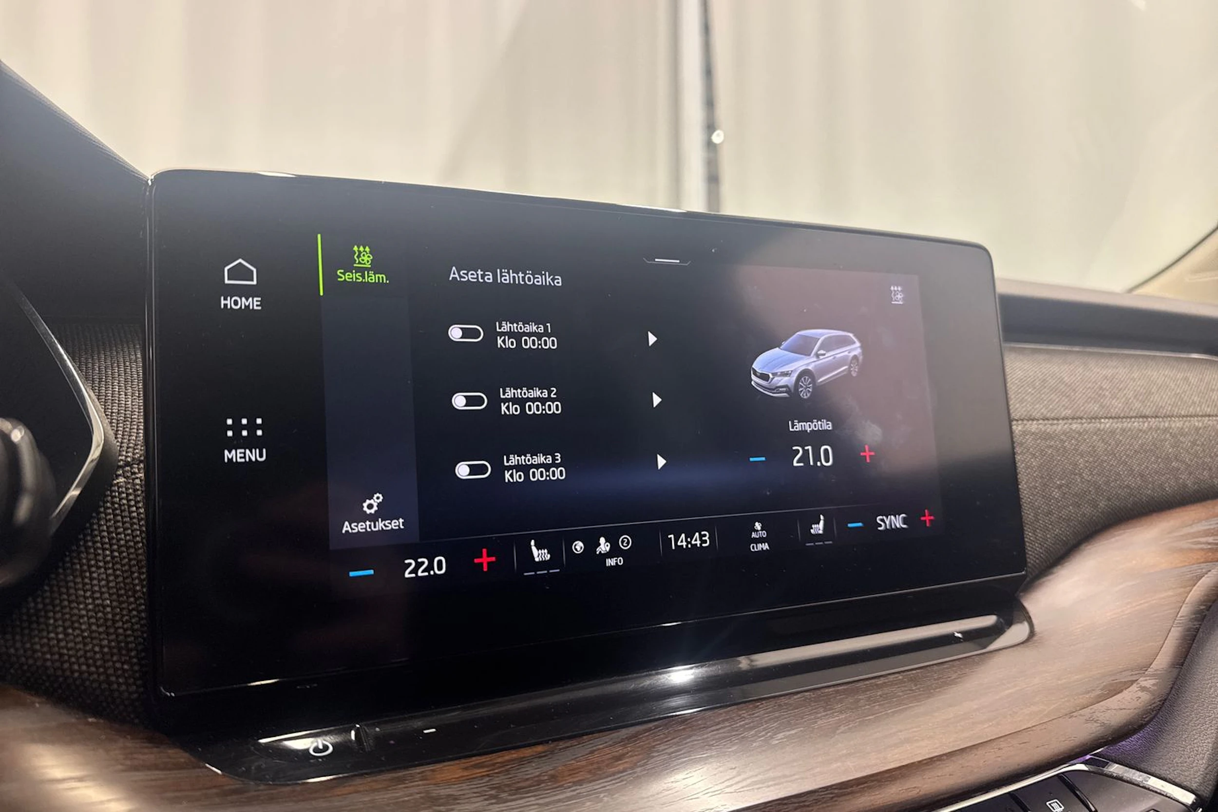 Musta Skoda OCTAVIA 2022 kuva 24.