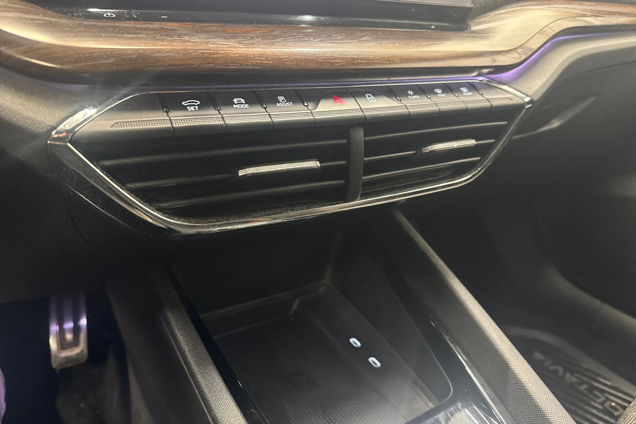 Musta Skoda OCTAVIA 2022 kuva 26.