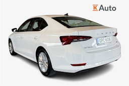 valkoinen Skoda Octavia 2022 kuva 2.