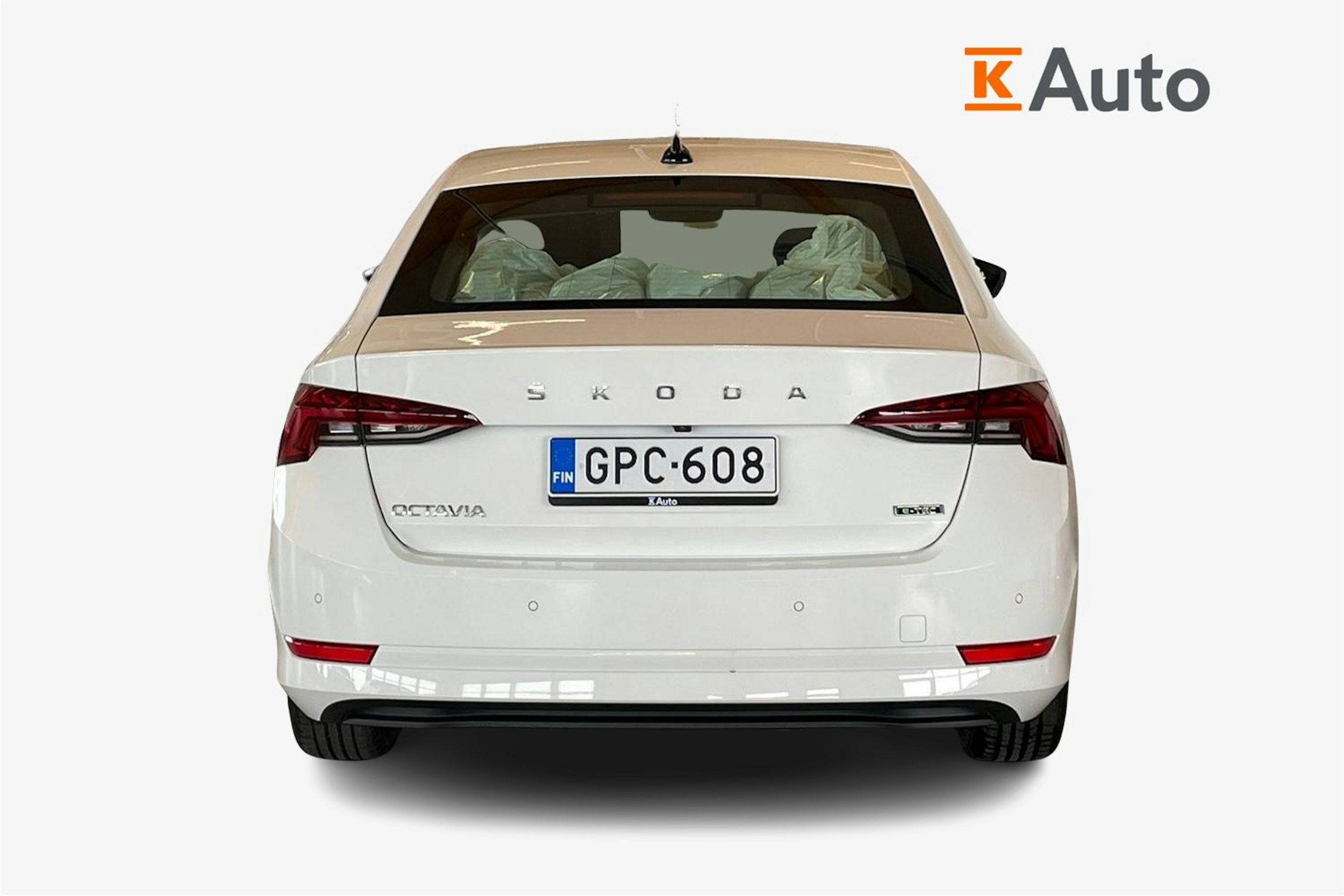 valkoinen Skoda Octavia 2022 kuva 3.