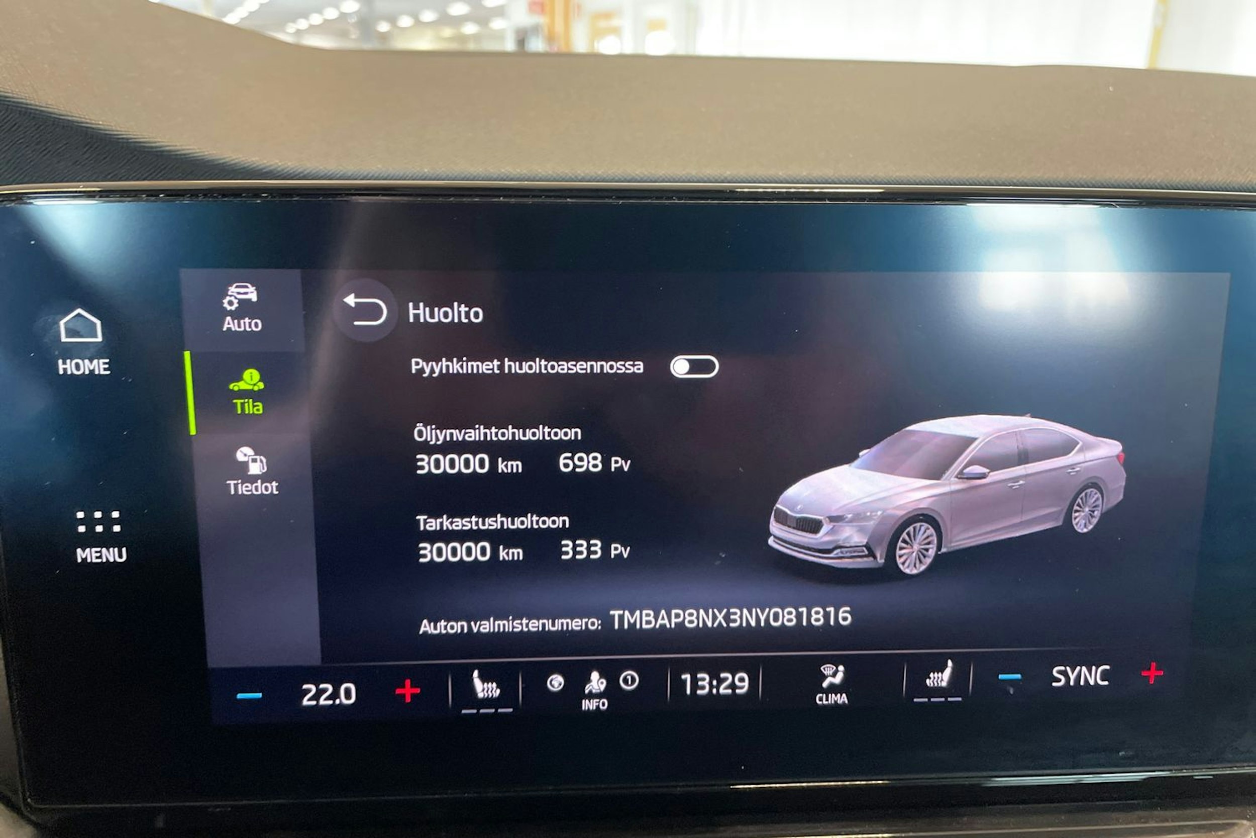 valkoinen Skoda Octavia 2022 kuva 16.