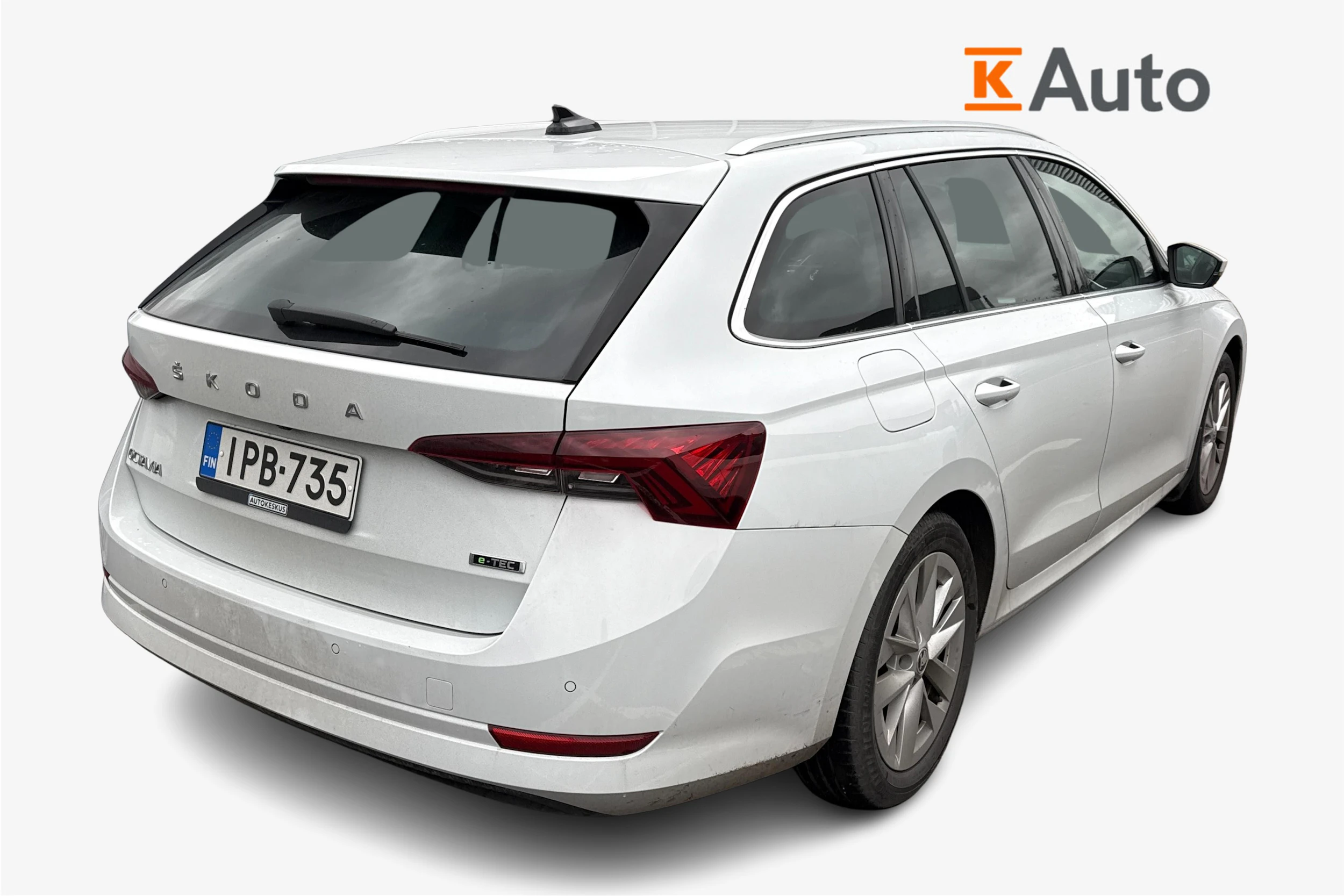 valkoinen Skoda Octavia 2022 kuva 2.