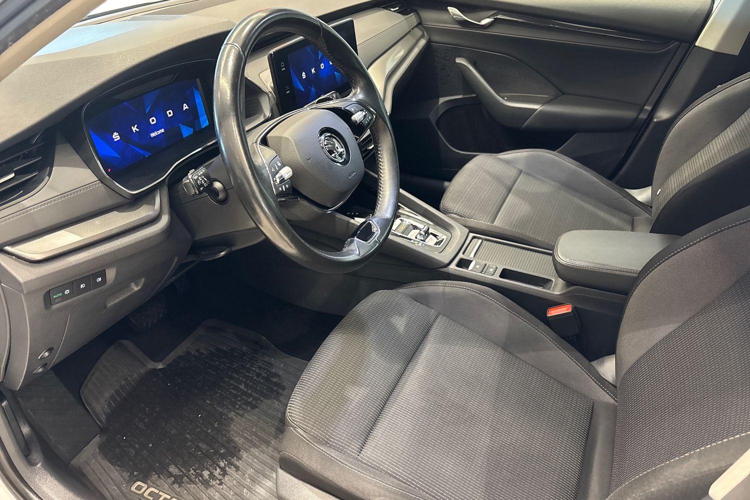 Skoda Octavia 2022, photo 6/33