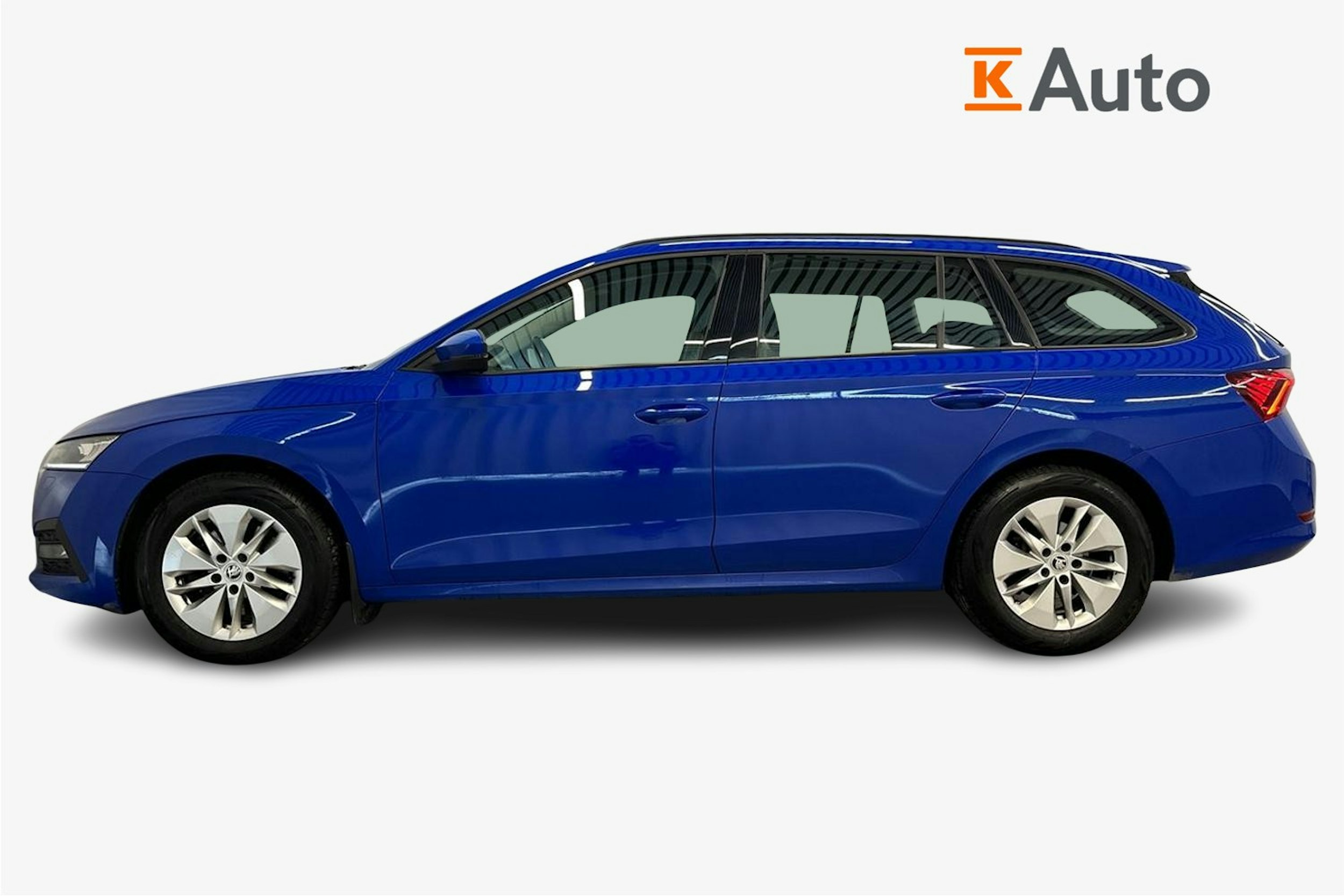 sininen Skoda Octavia 2022 kuva 5.