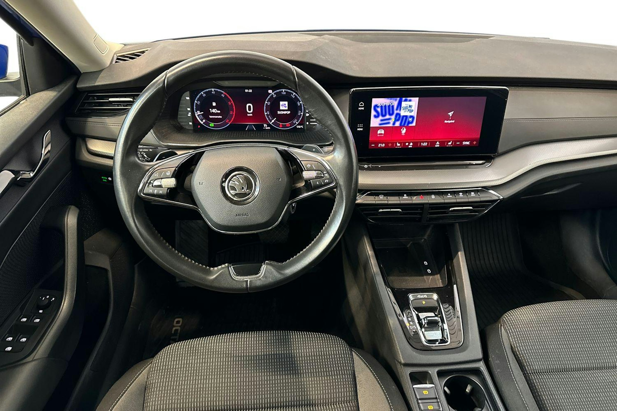 sininen Skoda Octavia 2022 kuva 7.