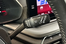 sininen Skoda Octavia 2022 kuva 15.