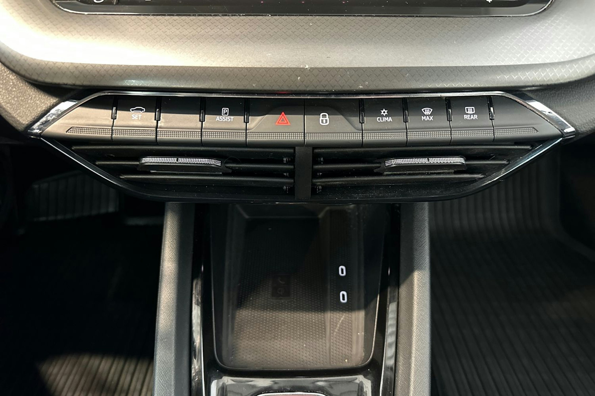 sininen Skoda Octavia 2022 kuva 17.