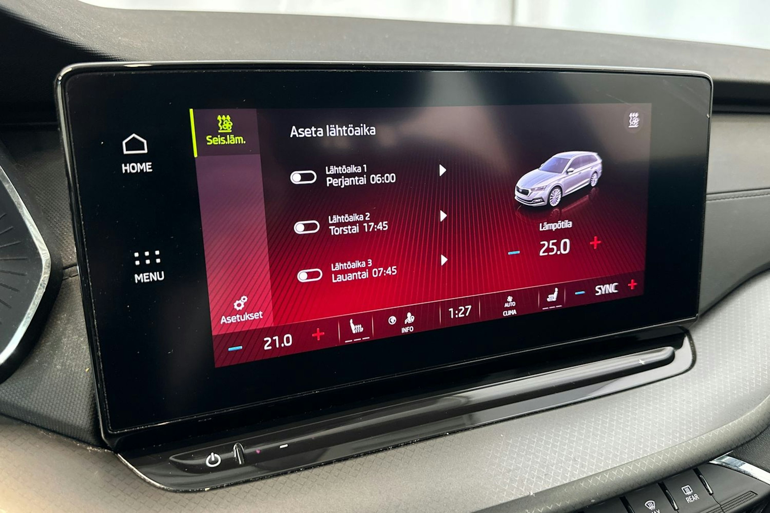 sininen Skoda Octavia 2022 kuva 23.