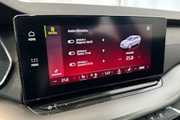 sininen Skoda Octavia 2022 kuva 23.
