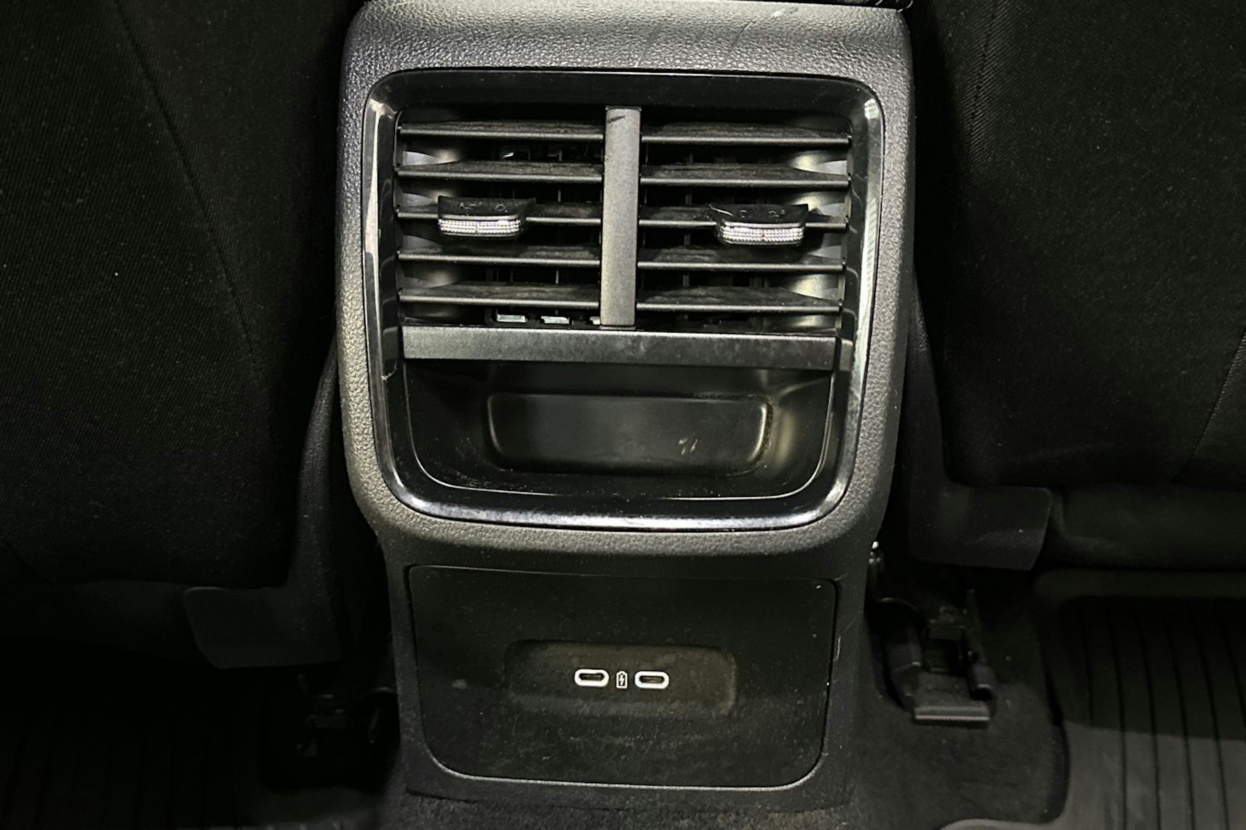 sininen Skoda Octavia 2022 kuva 25.