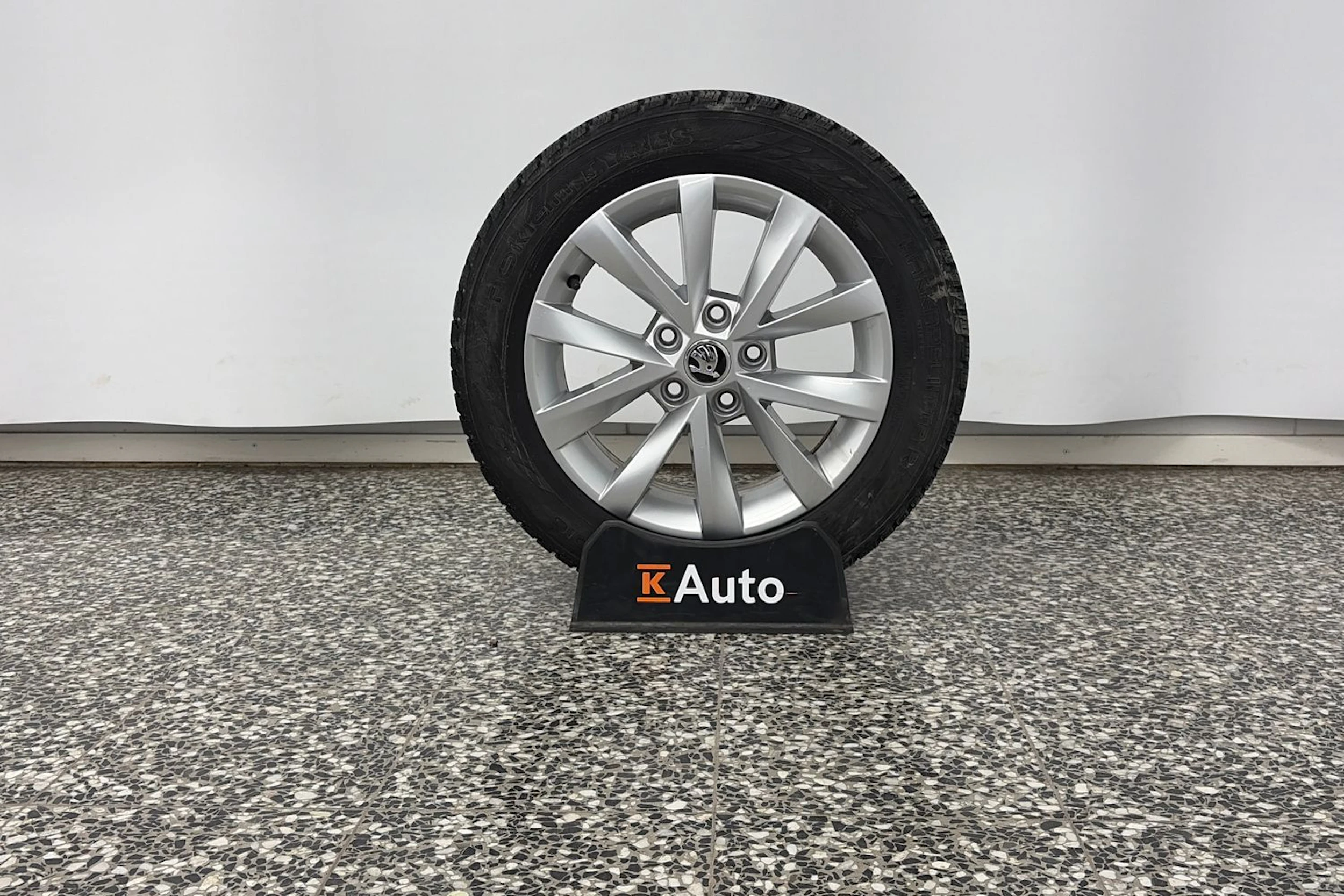 sininen Skoda Octavia 2022 kuva 13.