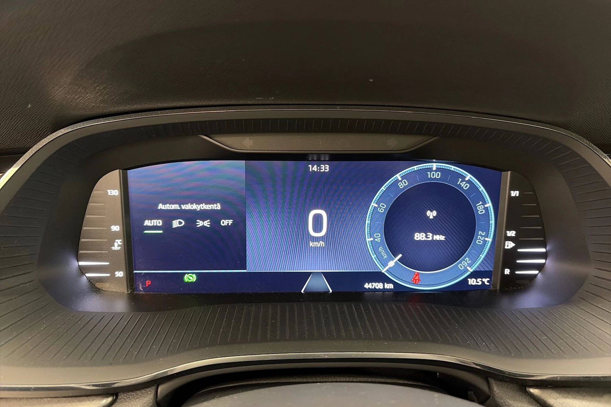 sininen Skoda Octavia 2022 kuva 17.