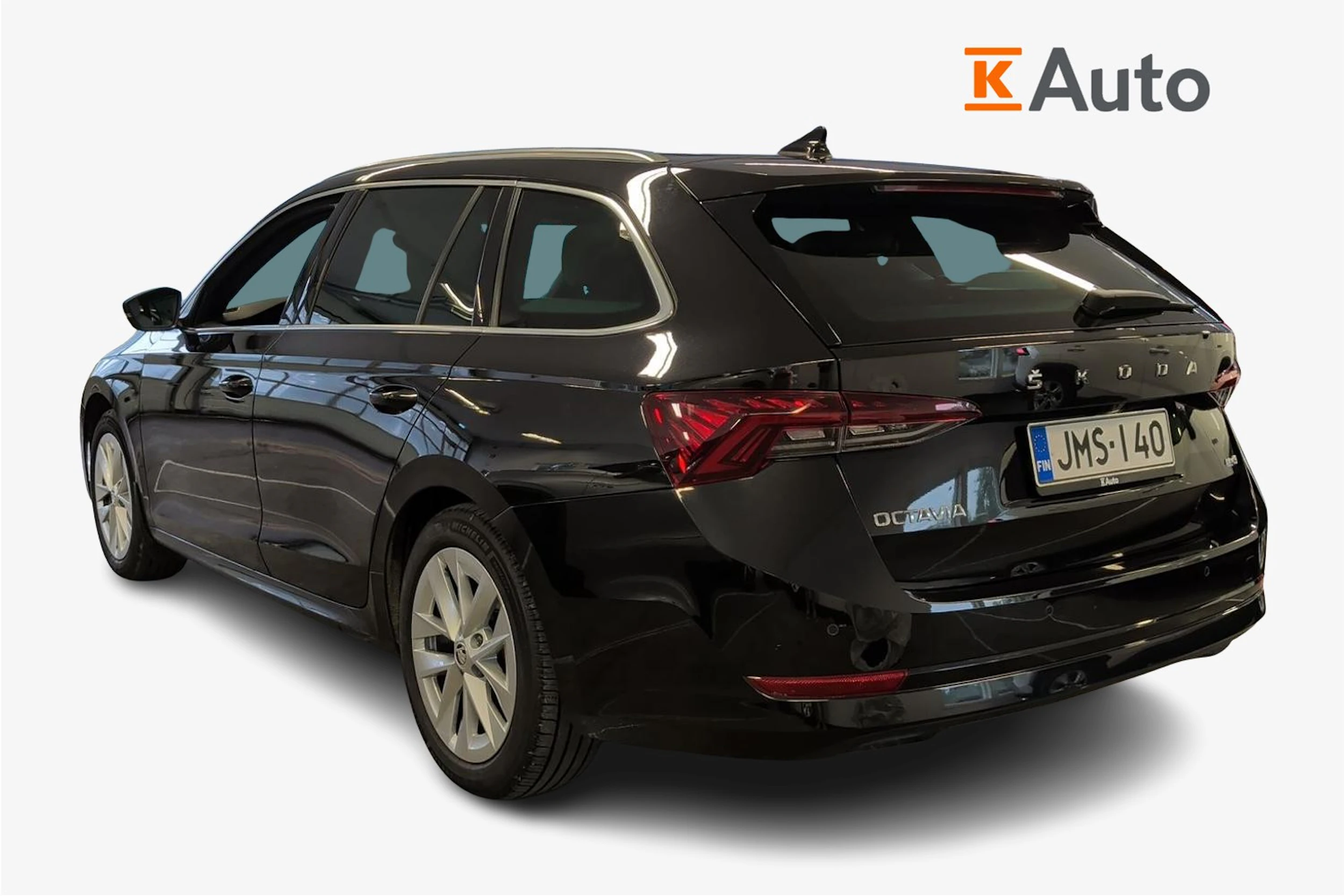 musta Skoda Octavia 2022 kuva 2.