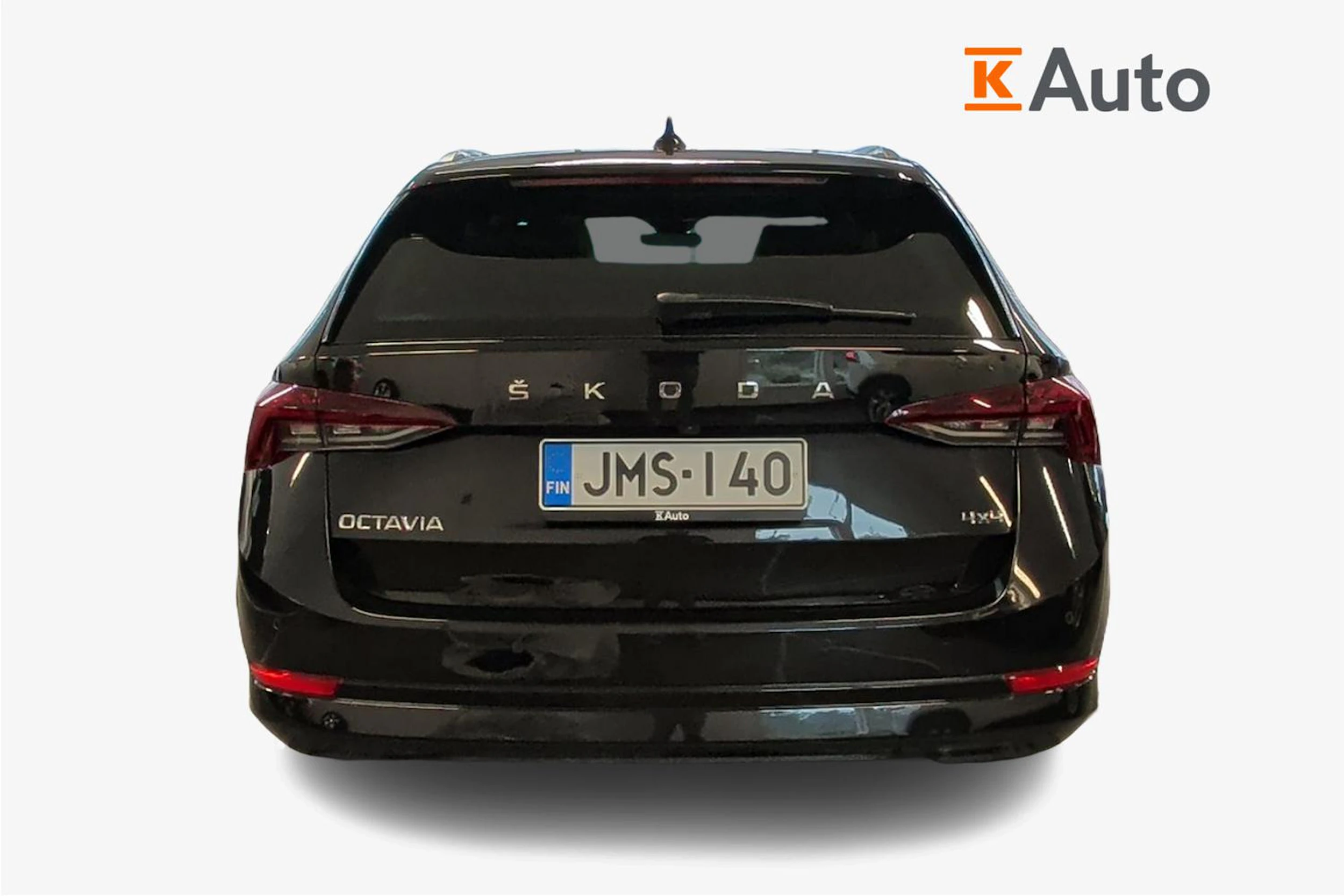 musta Skoda Octavia 2022 kuva 3.