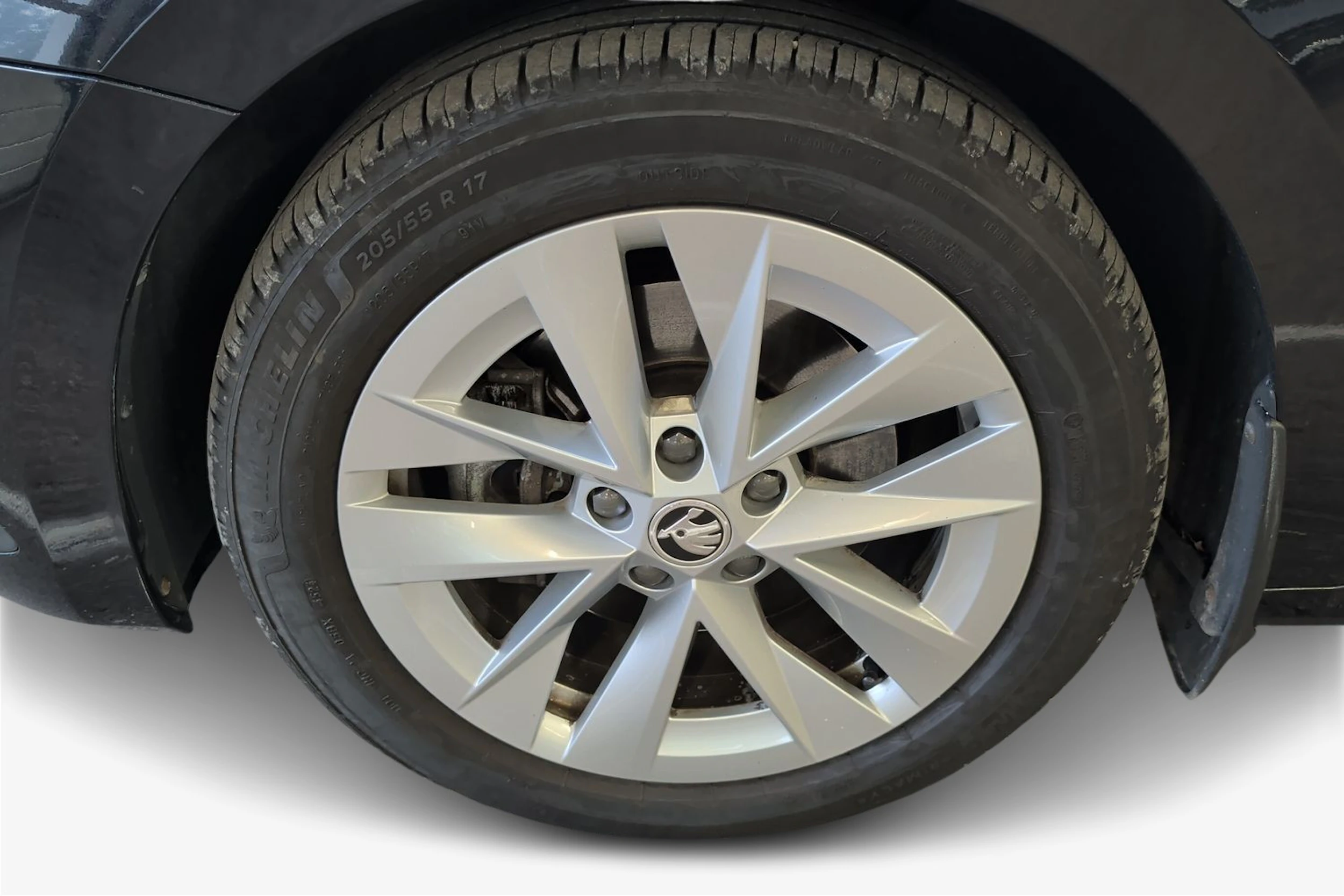 musta Skoda Octavia 2022 kuva 9.