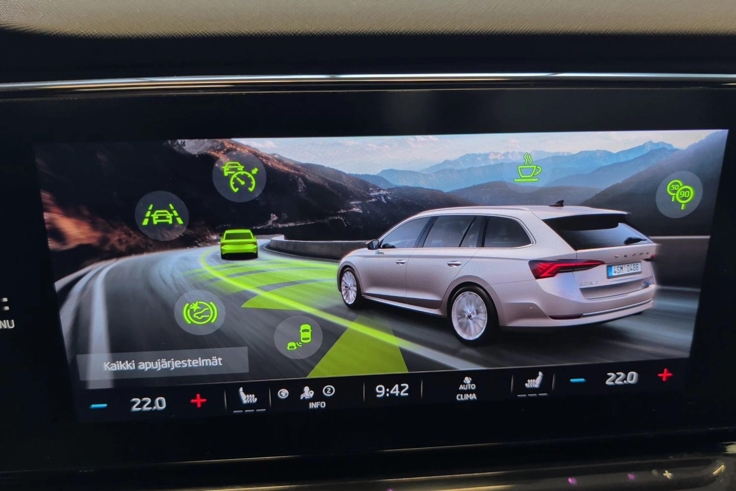 musta Skoda Octavia 2022 kuva 17.