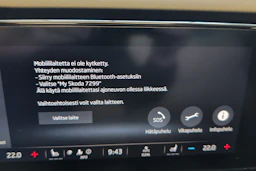 musta Skoda Octavia 2022 kuva 21.
