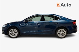 sininen Skoda Octavia 2022 kuva 6.