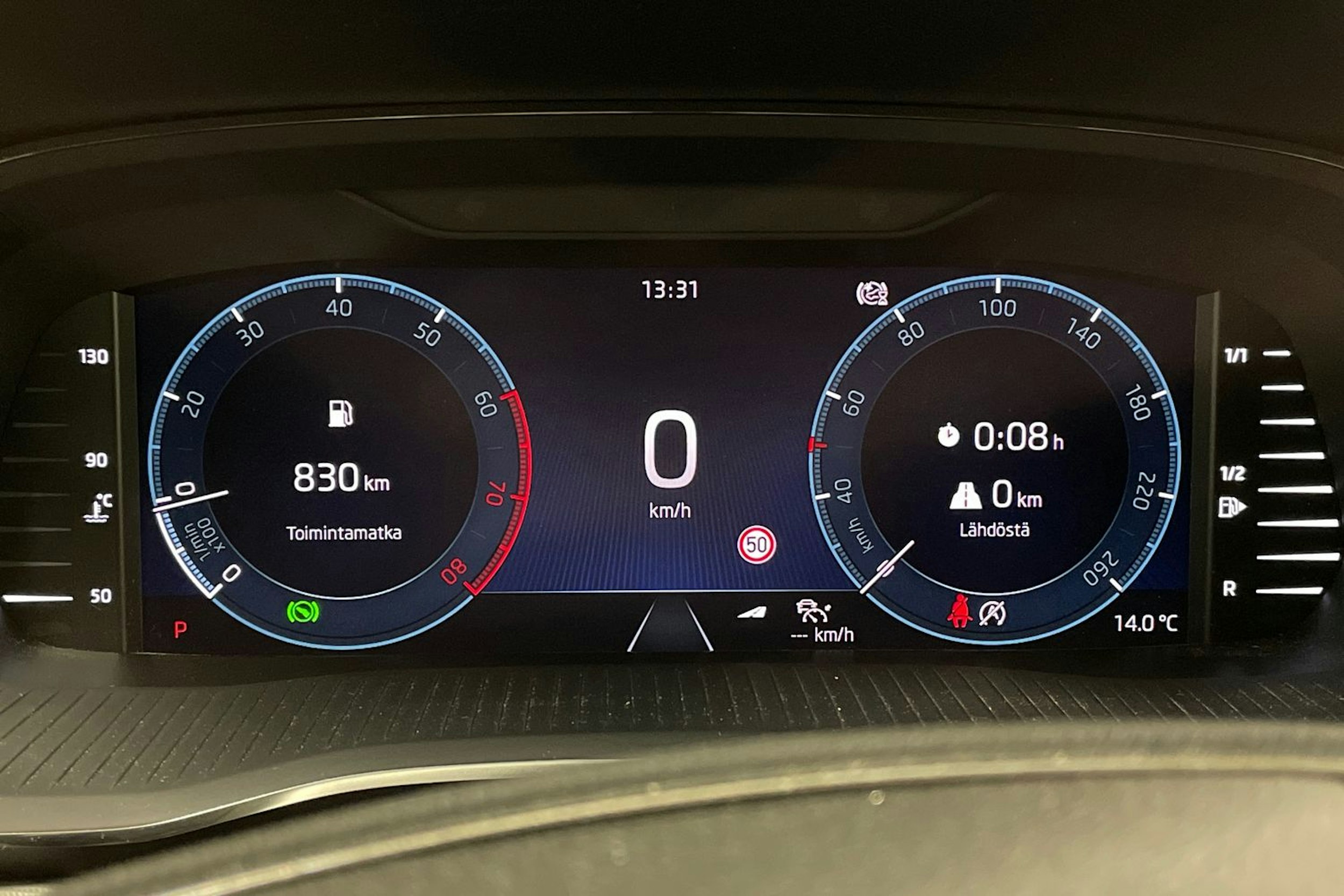 sininen Skoda Octavia 2022 kuva 16.