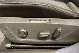 sininen Skoda Octavia 2022 kuva 30.