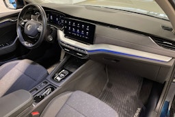 sininen Skoda Octavia 2022 kuva 34.