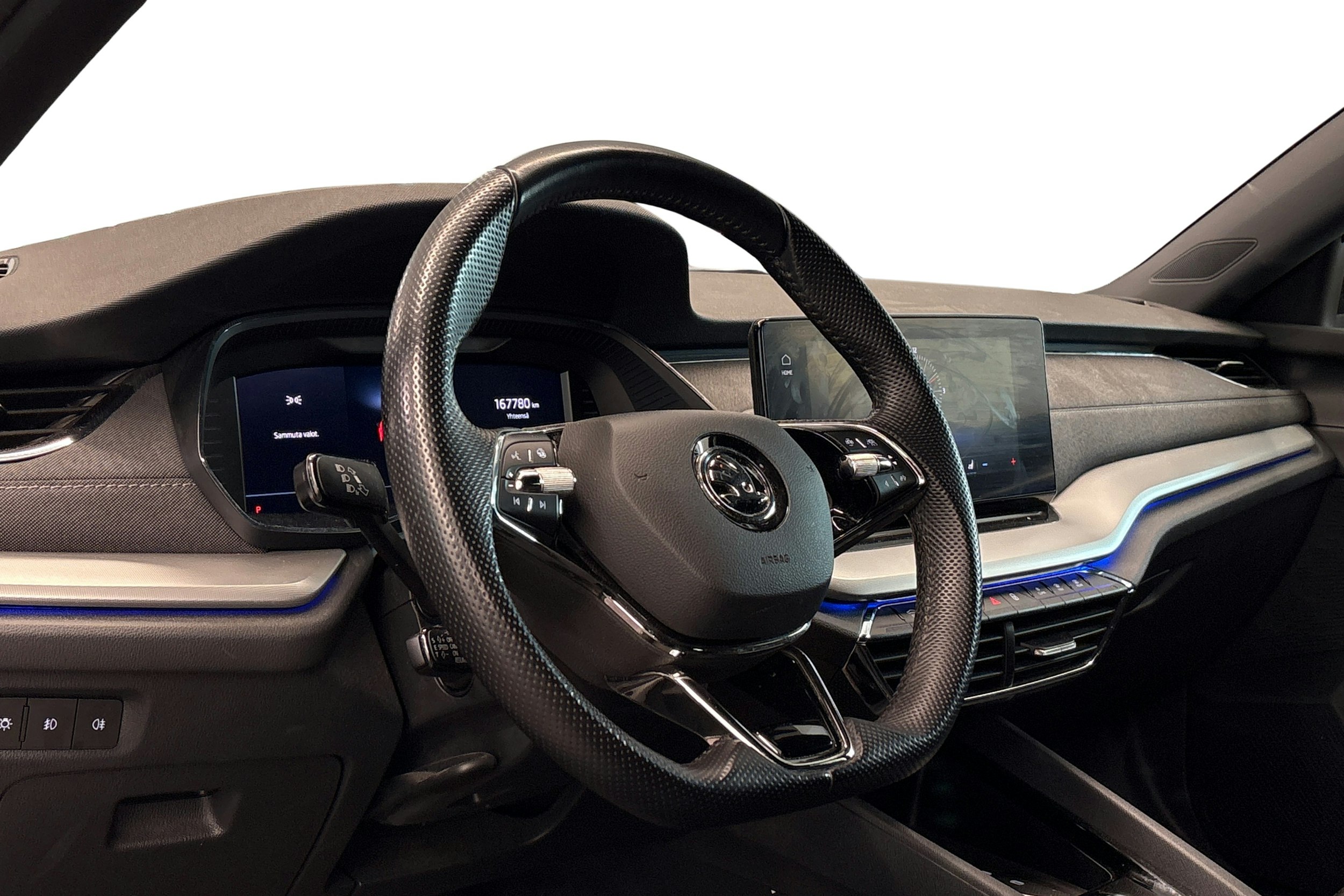 valkoinen Skoda Octavia 2022 kuva 3.