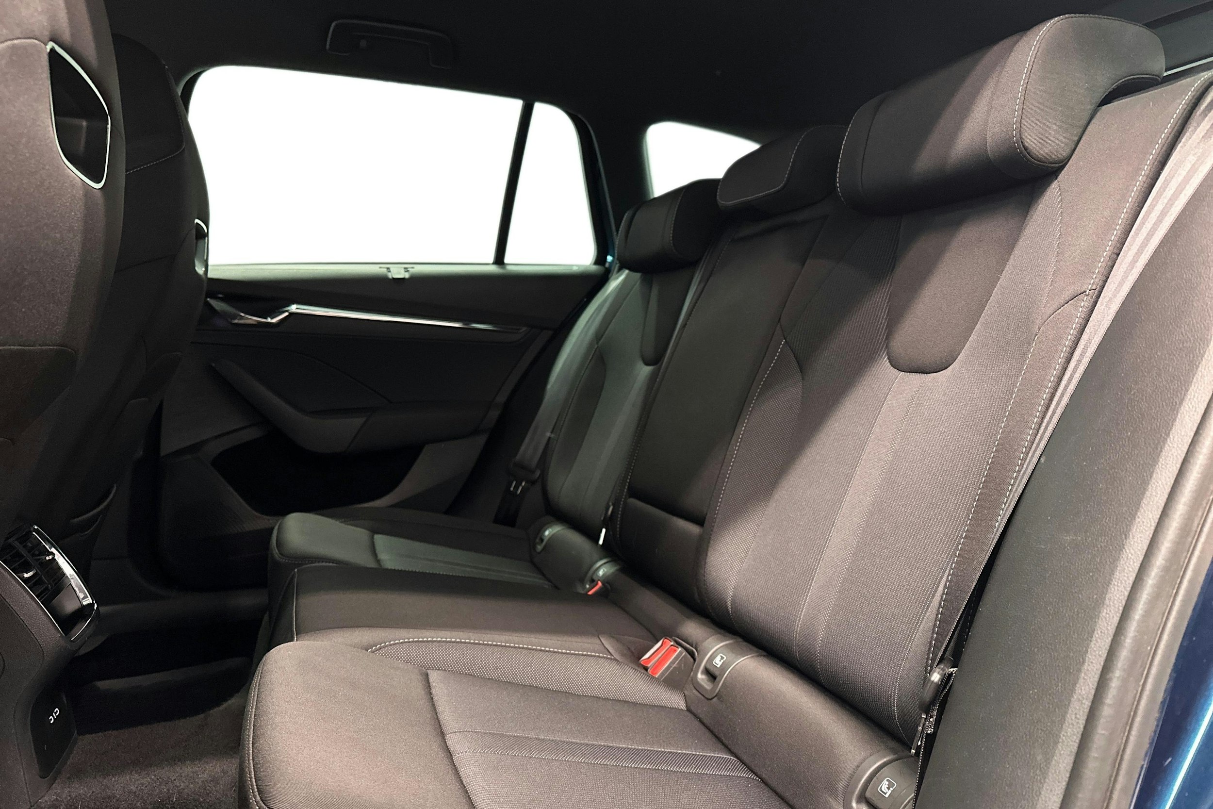 sininen Skoda Octavia 2022 kuva 10.