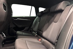 sininen Skoda Octavia 2022 kuva 10.