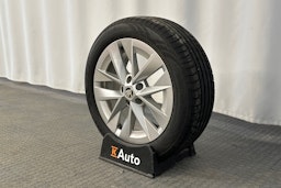 sininen Skoda Octavia 2022 kuva 13.