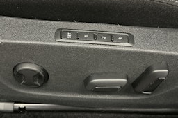 sininen Skoda Octavia 2022 kuva 18.