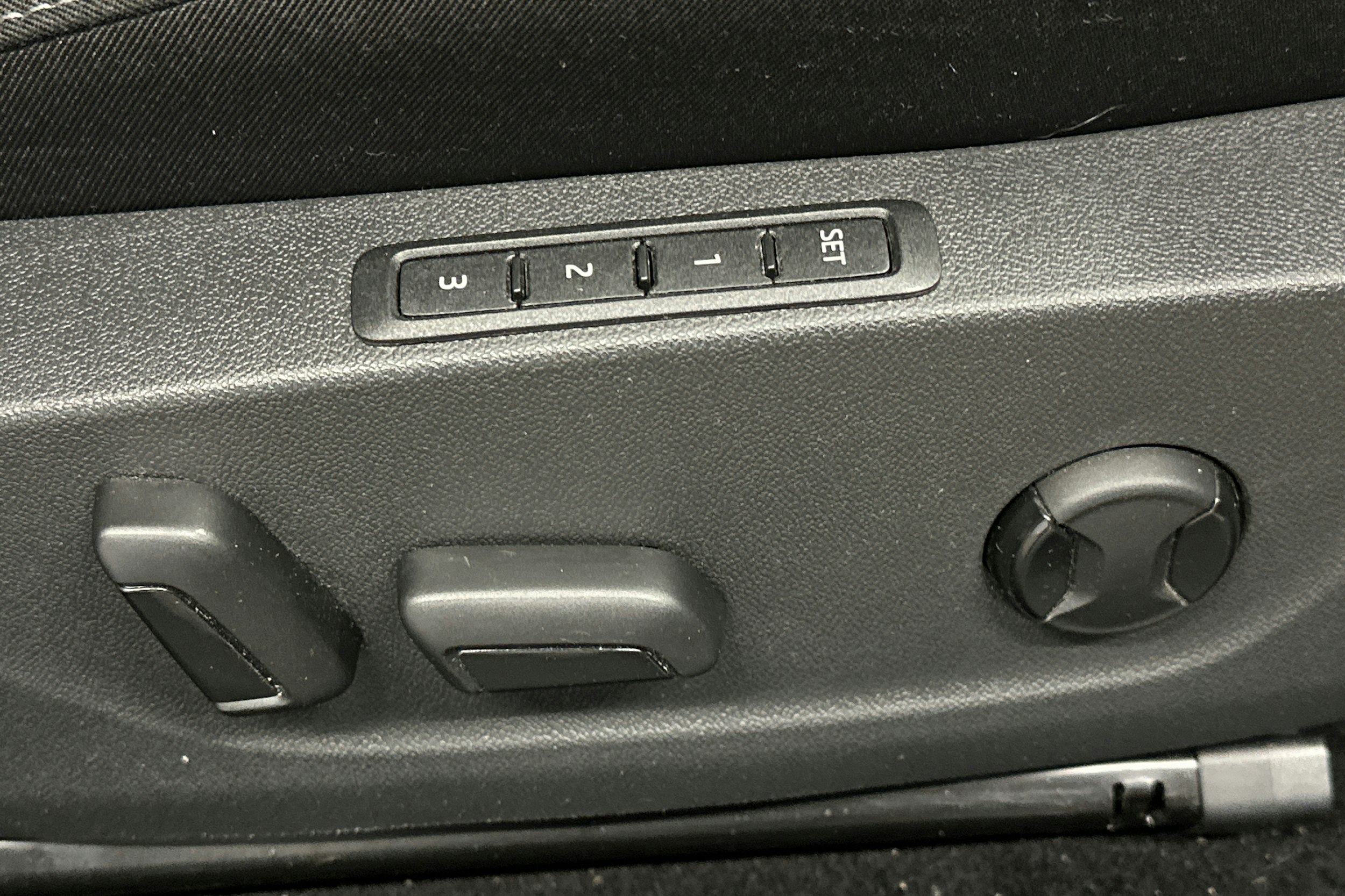 sininen Skoda Octavia 2022 kuva 19.