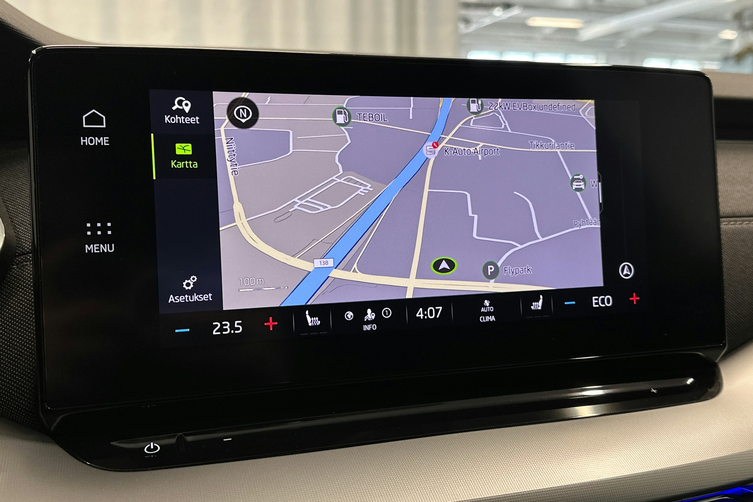 sininen Skoda Octavia 2022 kuva 26.