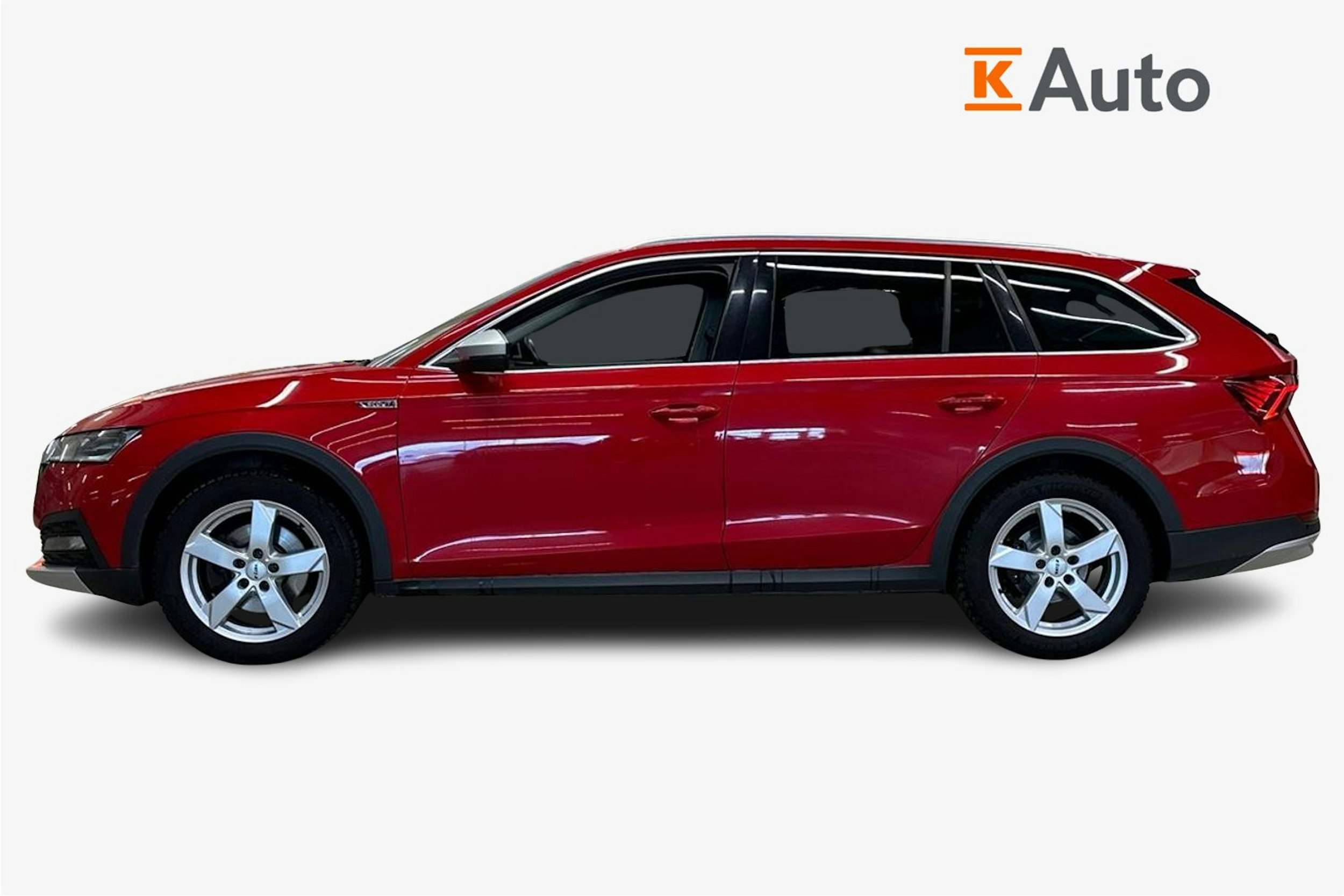 punainen Skoda Octavia 2022 kuva 6.