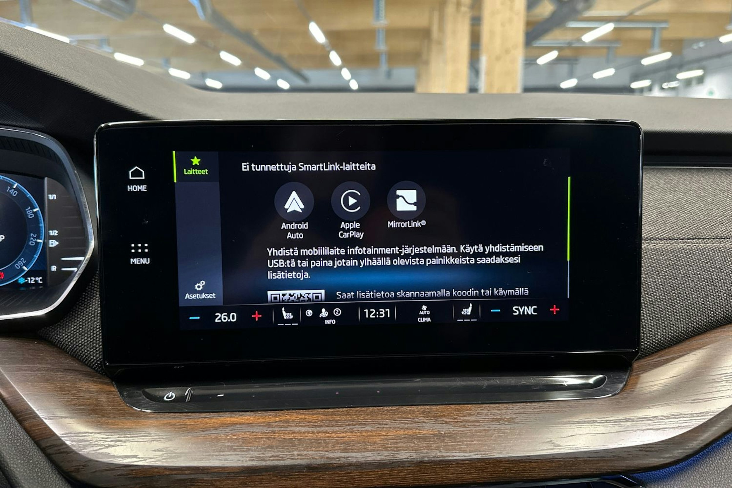 punainen Skoda Octavia 2022 kuva 21.