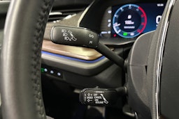 punainen Skoda Octavia 2022 kuva 28.