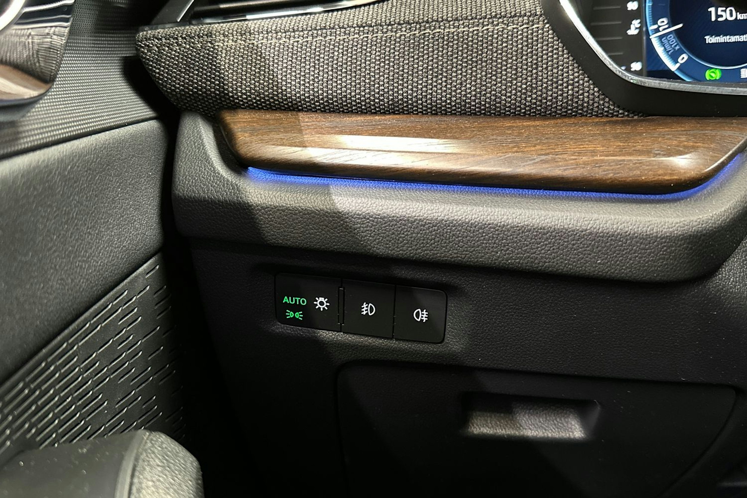 punainen Skoda Octavia 2022 kuva 32.