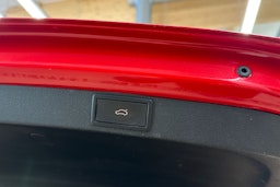 punainen Skoda Octavia 2022 kuva 37.