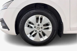 Valkoinen Skoda OCTAVIA 2022 kuva 9.