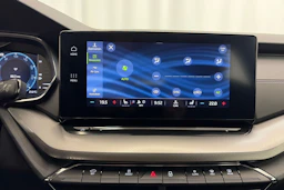 Valkoinen Skoda OCTAVIA 2022 kuva 19.
