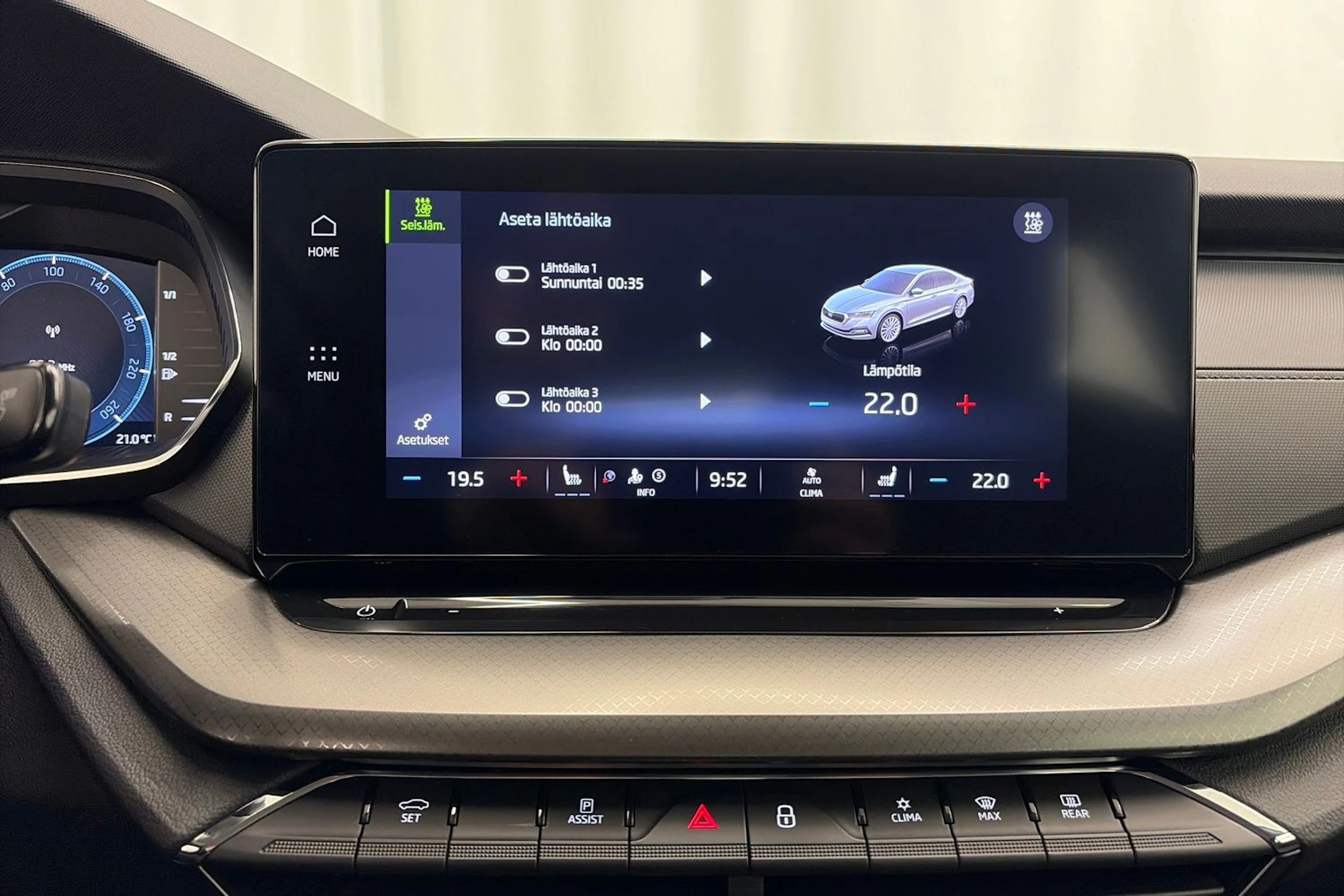 Valkoinen Skoda OCTAVIA 2022 kuva 20.