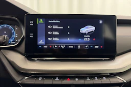 Valkoinen Skoda OCTAVIA 2022 kuva 20.