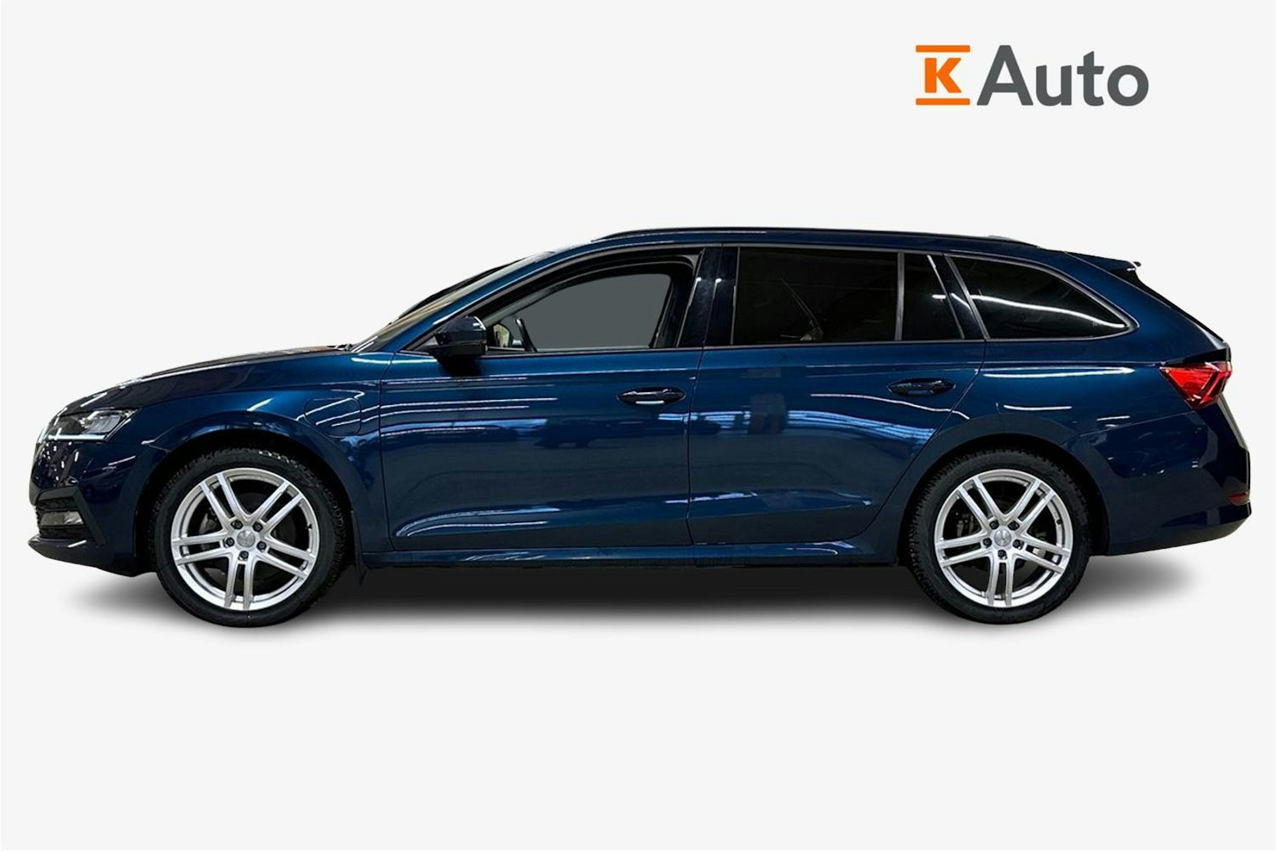 sininen Skoda Octavia 2022 kuva 5.