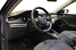 sininen Skoda Octavia 2022 kuva 6.