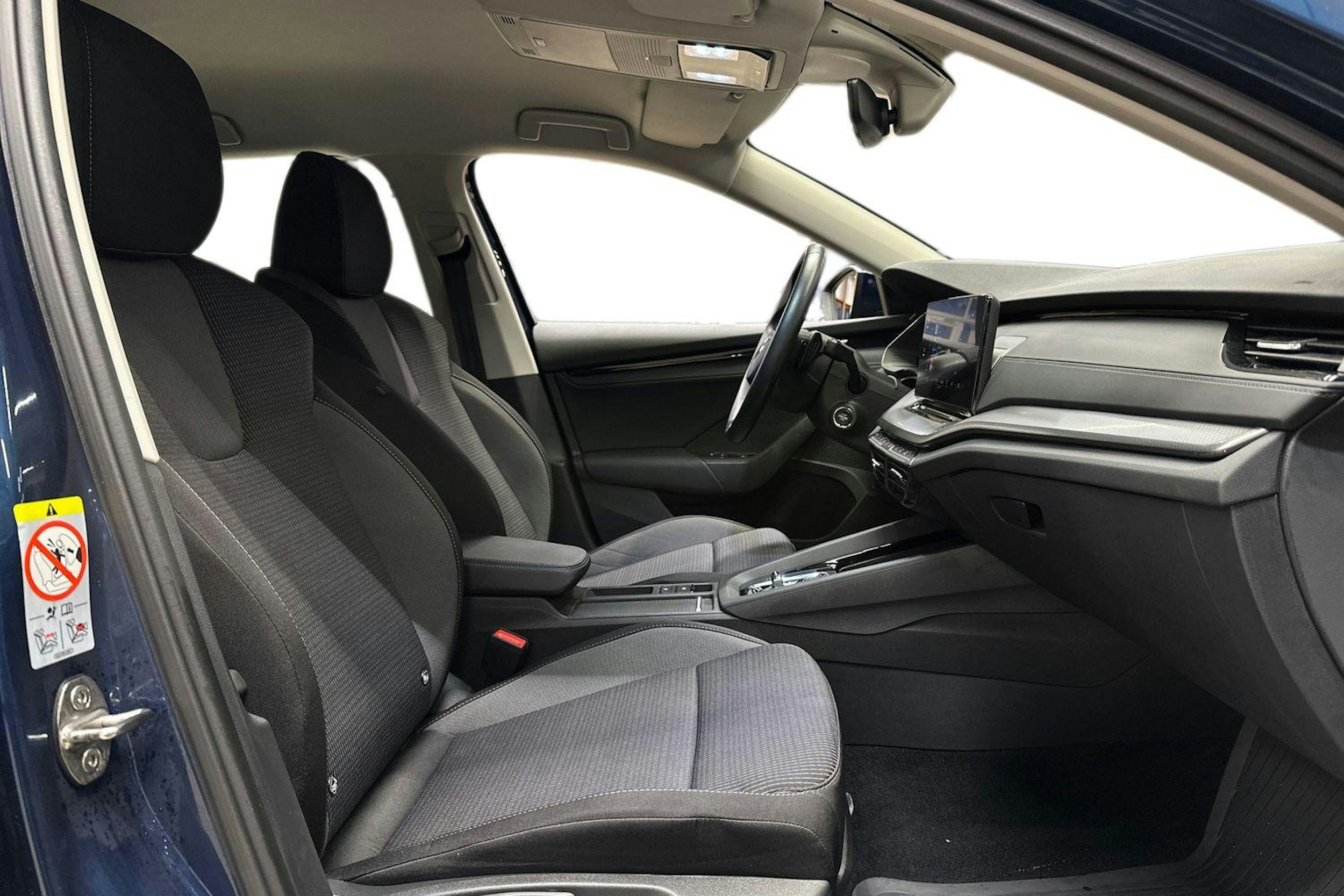 sininen Skoda Octavia 2022 kuva 9.