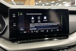 sininen Skoda Octavia 2022 kuva 12.