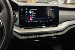 sininen Skoda Octavia 2022 kuva 14.