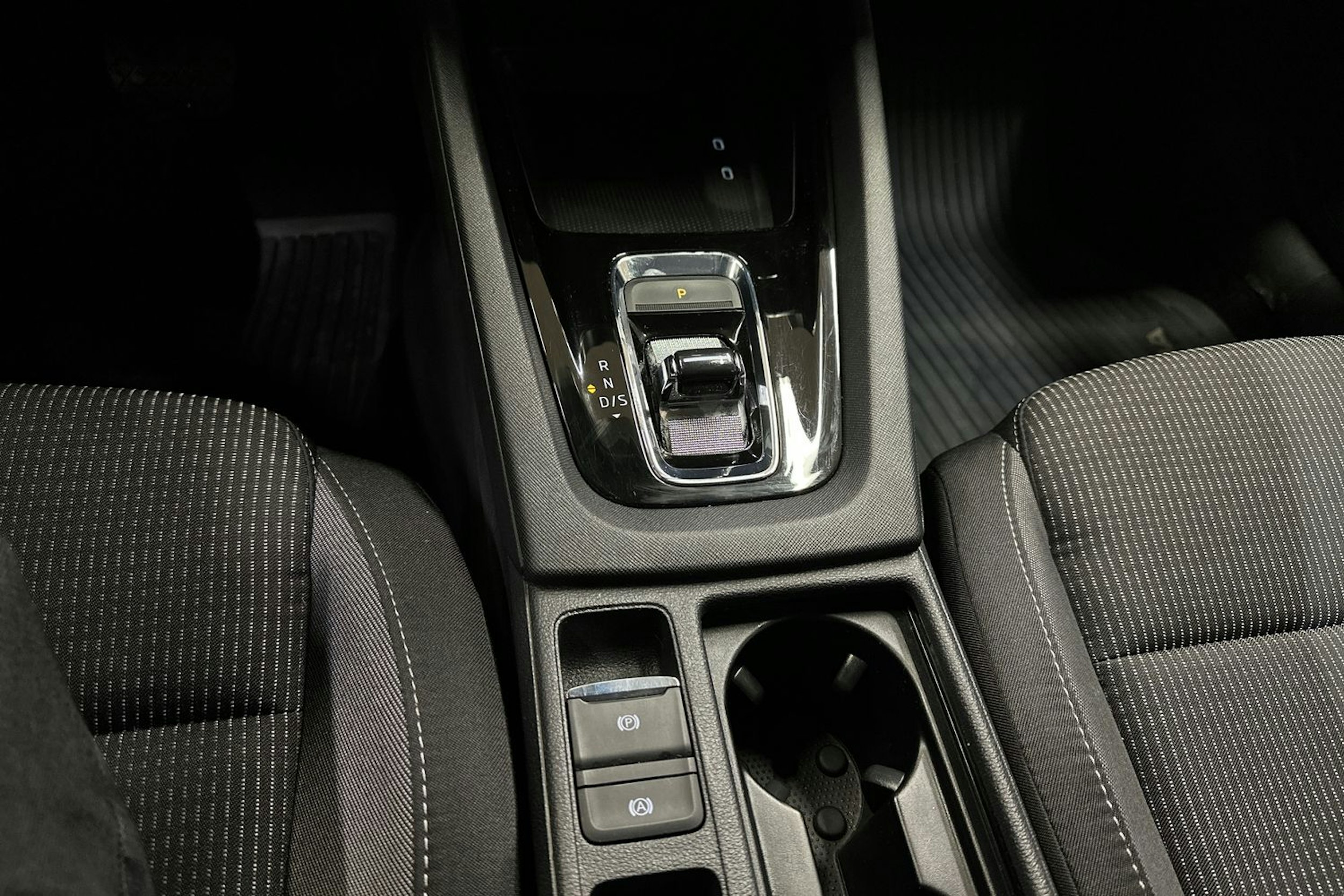 sininen Skoda Octavia 2022 kuva 15.